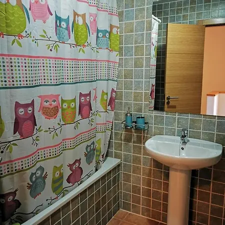 Cosy Duplex In With Wifi بيت للعطل